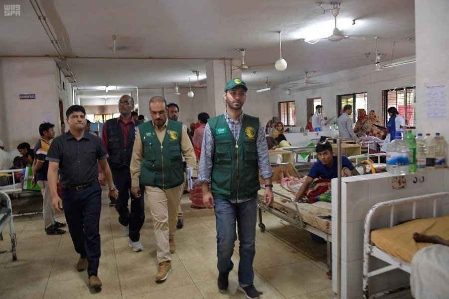 King Salman Humanitarian Aid And Relief Center (KSRelief) inspects projects implemented in Rohingya refugee camps in the Cox-Bazar region in Bangladesh. (SPA)