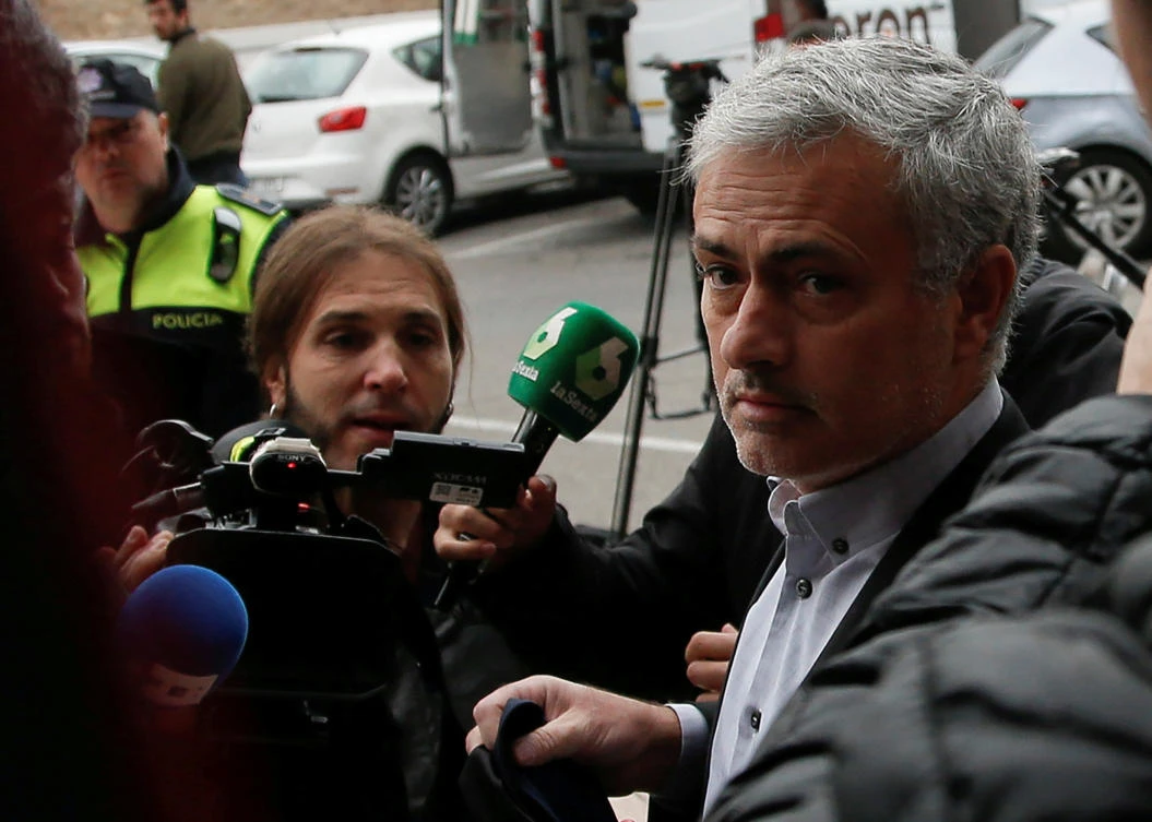 Manchester United manager Jose Mourinho arrives at court to testify on tax fraud charges in Pozuelo de Alarcon, near Madrid, Spain, November 3, 2017. (Reuters/File Photo)