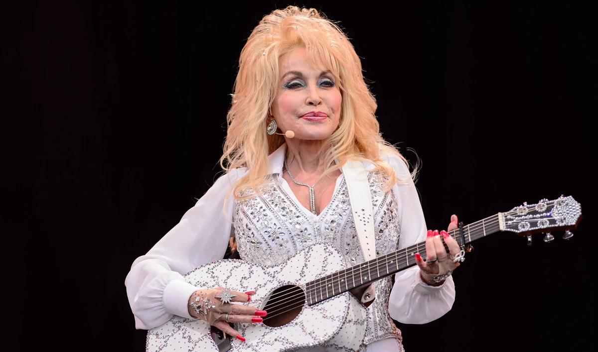 Country legend Dolly Parton is to be honored. (AFP)