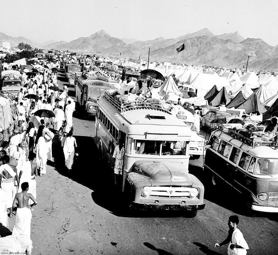‘Cars used to sink in the sand:’ The story of the first motor syndicate in Saudi Arabia