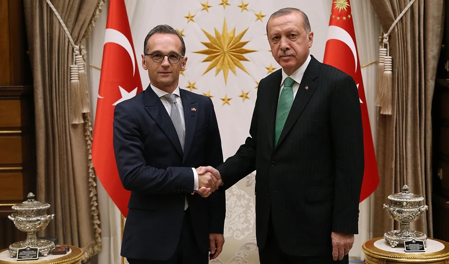 Turkish President Recep Tayyip Erdogan meets with German Foreign Minister Heiko Maas (L) in Ankara on Sept. 5, 2018. (AFP / Turkish Presidency Press Office handout photo)