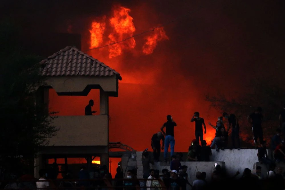 Main Iraqi port closed as one dies, 25 injured in Basra protests