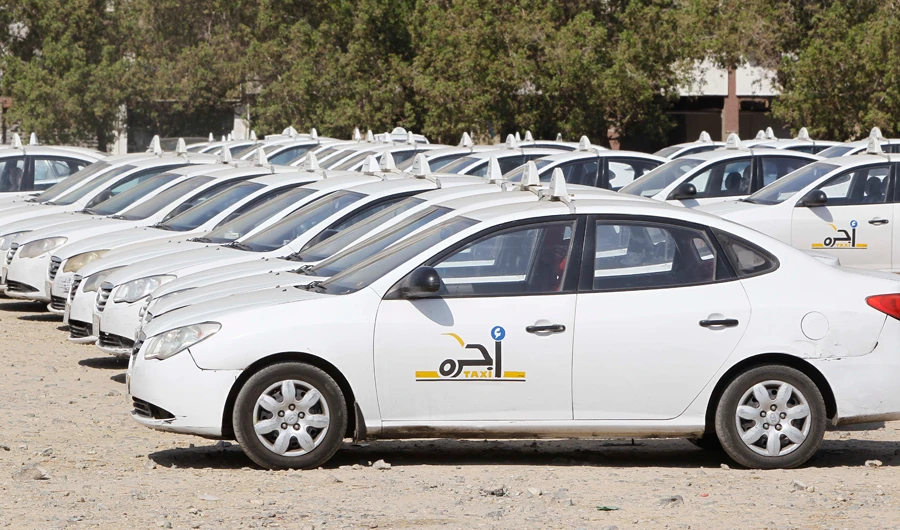 Drivers say good old days are over for traditional taxis as ride hailing apps muscle in. (AN photo)