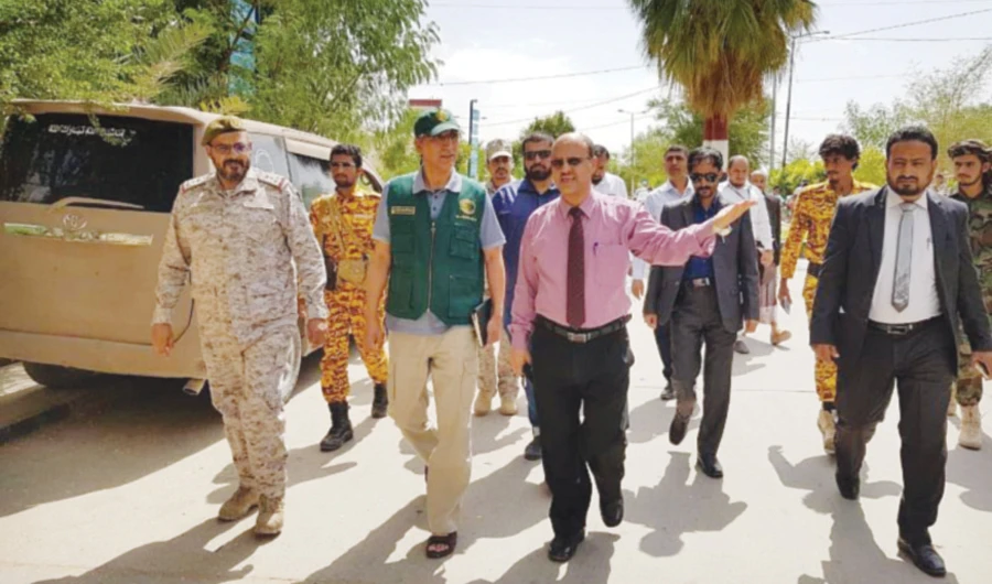 KSRelief team in Marib to study the situation for treatment inside Yemen. (SPA)
