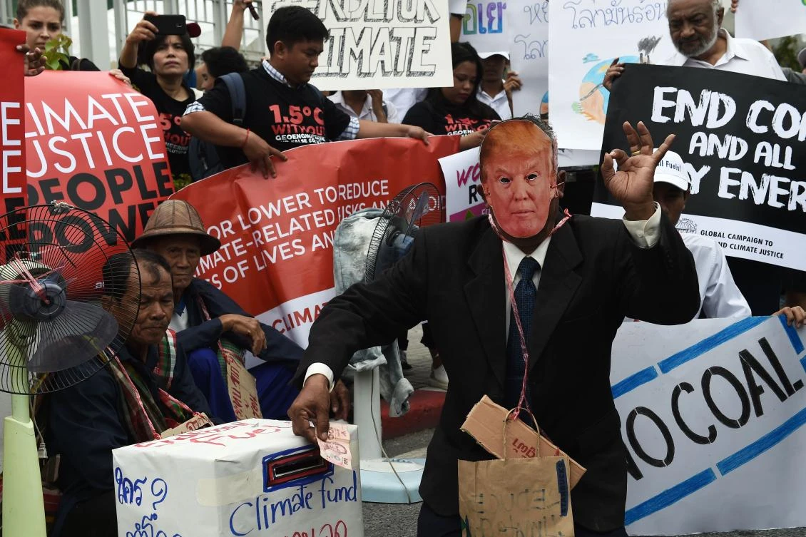 US accused of blocking UN climate talks amid protests