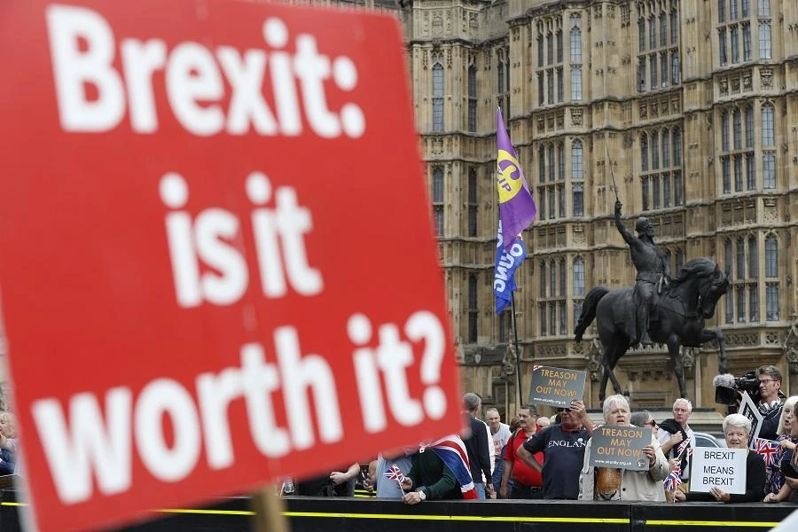 Trade unions could support second Brexit vote if deal hurts workers