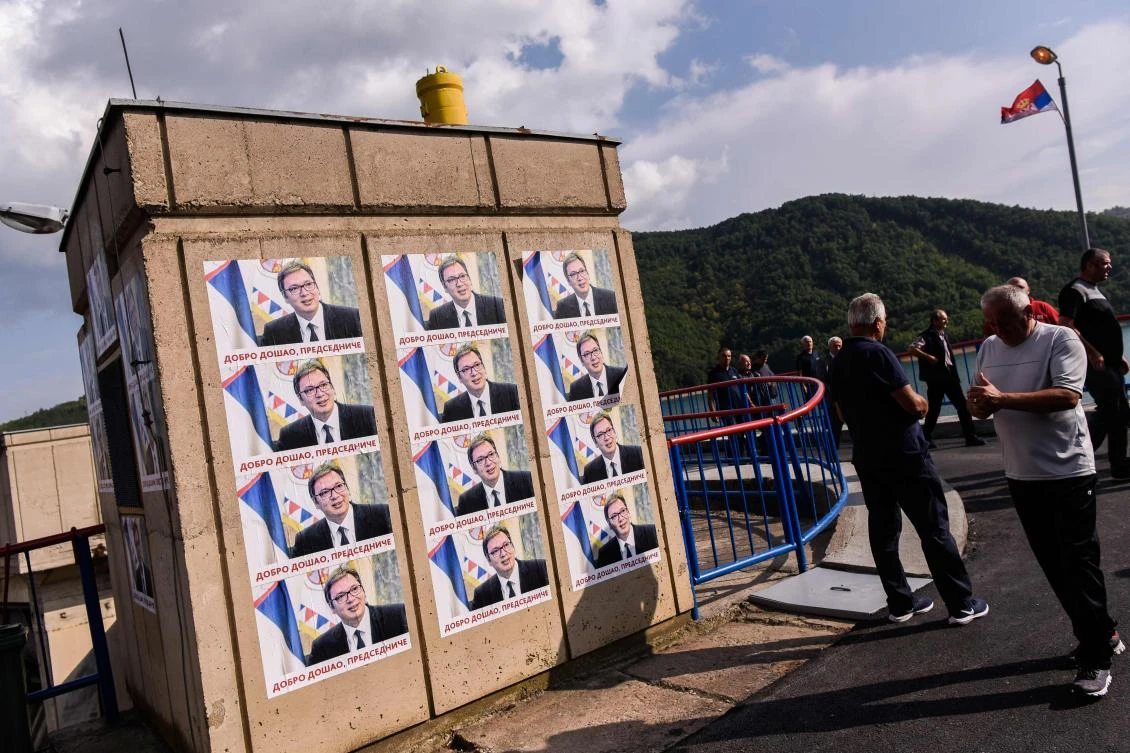 Protesters block route of Serbian leader on Kosovo trip