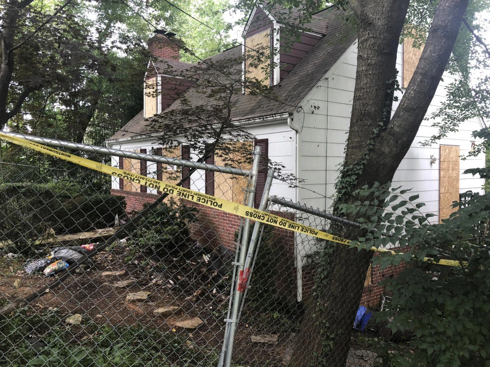 Deadly fire exposes wealthy man’s secret underground tunnels