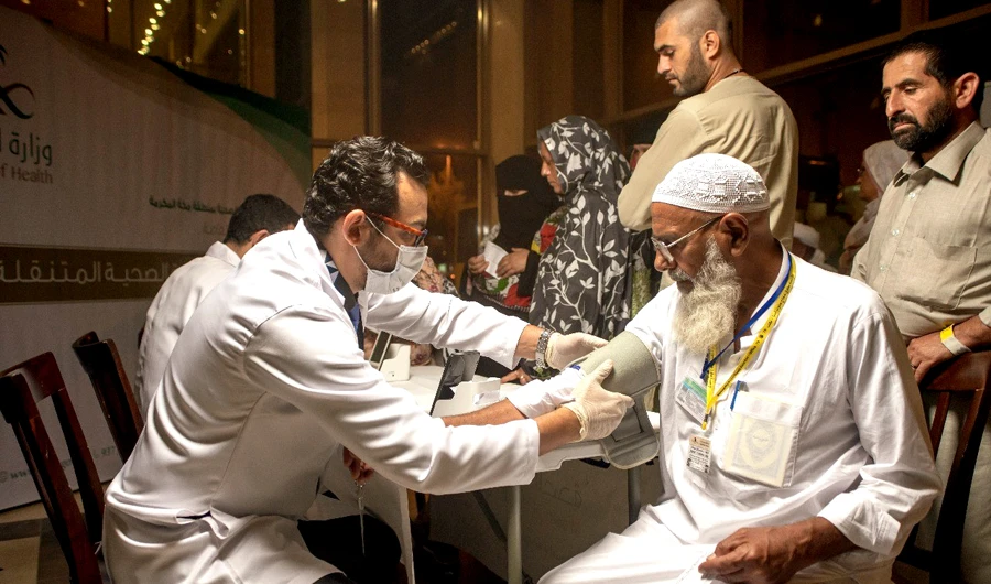 The team performed diabetes tests, measured blood pressure levels and body temperature of pilgrims in the holy sites, apart from providing cardiopulmonary resuscitation services.