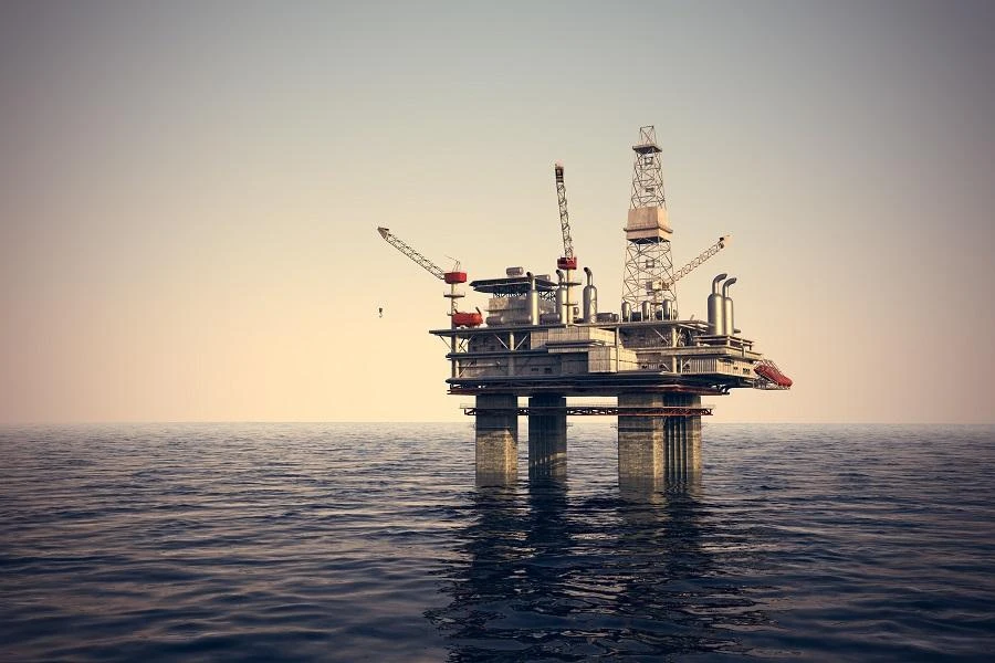 Oil rises as US drilling stalls, Washington sanctions on Iran loom