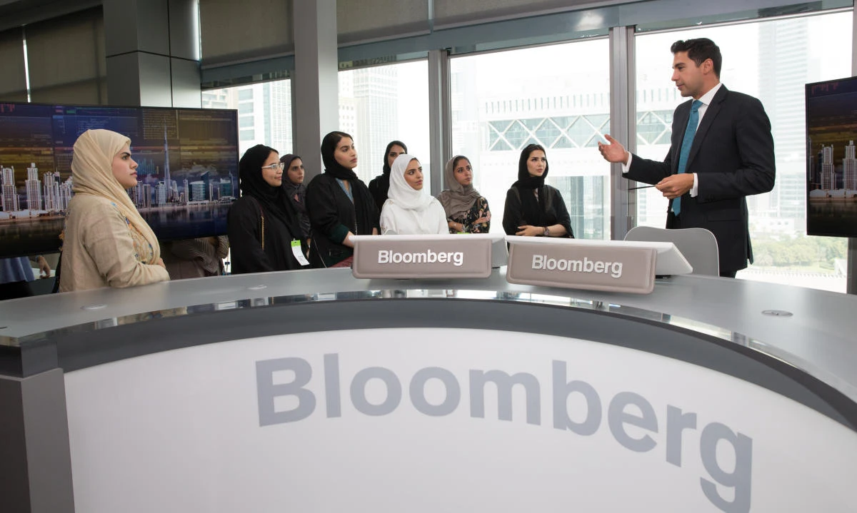 Aspiring Saudi journalists attend a training session in the Dubai bureau of Bloomberg News. (Supplied)