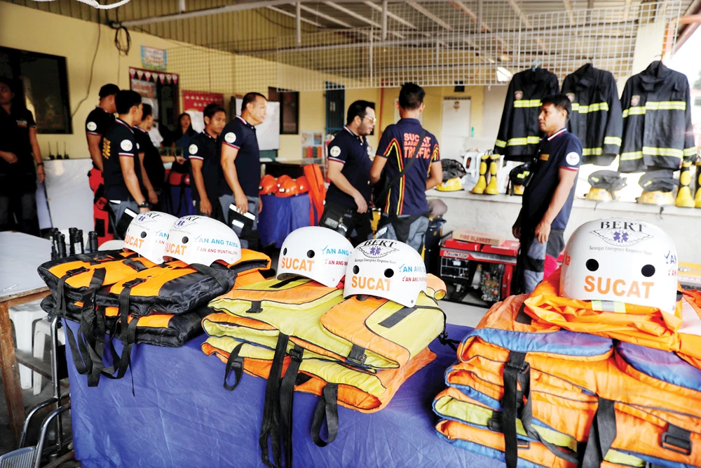 Philippines battens down the hatches for Mangkhut