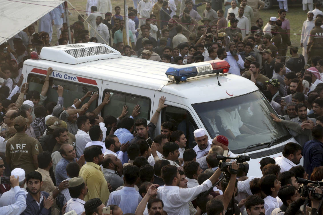 Thousands attend funeral of Pakistani ex-PM’s wife in Lahore