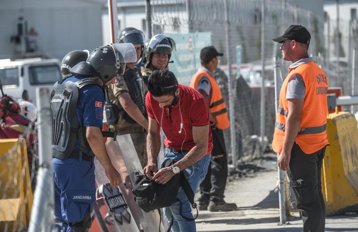 Turkish police have detained hundreds of workers protesting over labor conditions at Istanbul’s new airport, a giant project championed by President Tayyip Erdogan and due to open next month. (File/AFP)