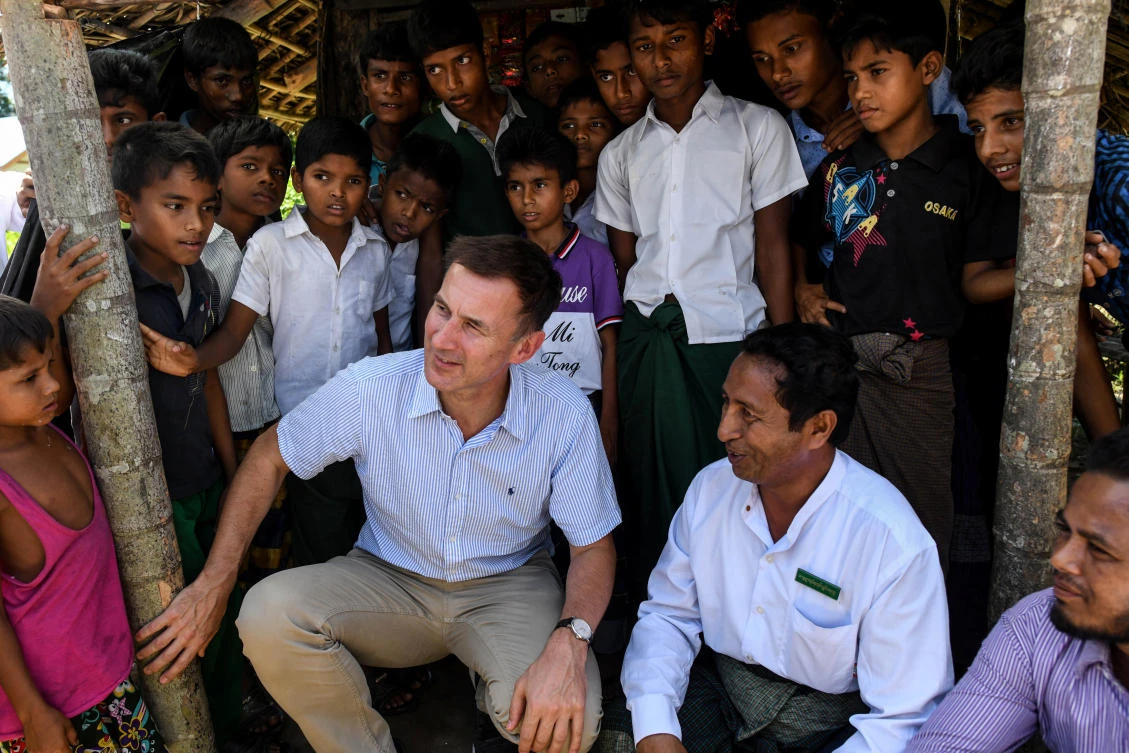 Britain's Foreign Secretary Jeremy Hunt meets with local muslim residents in Maungdaw in Rakhine state, Myanmar, September 20, 2018. (Reuters)