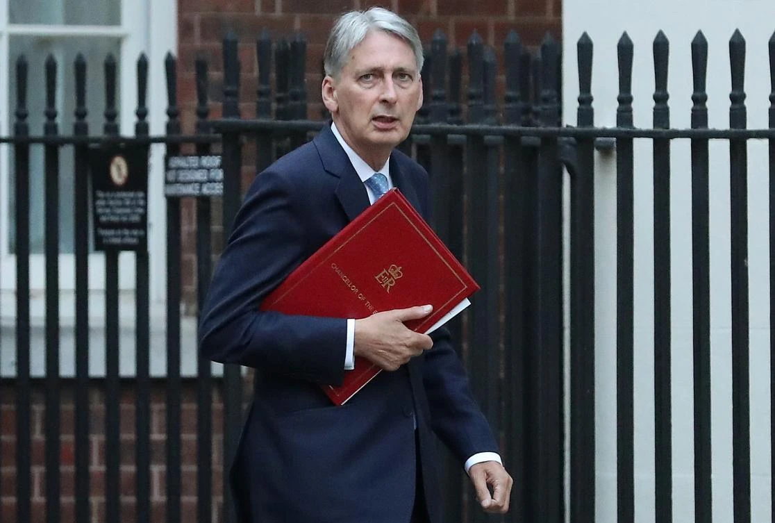 ‘No-deal’ Brexit would hit trucks, airlines and pet owners — govt papers