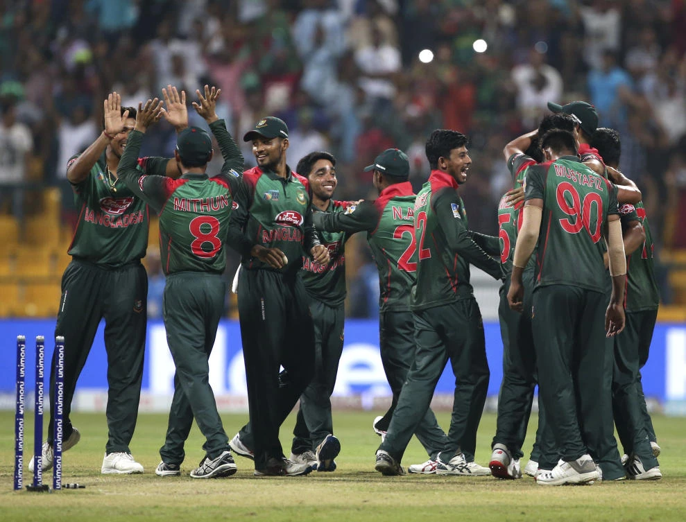 Mushfiqur Rahim, Mustafizur lead Bangladesh to victory over Pakistan, into Asia Cup final