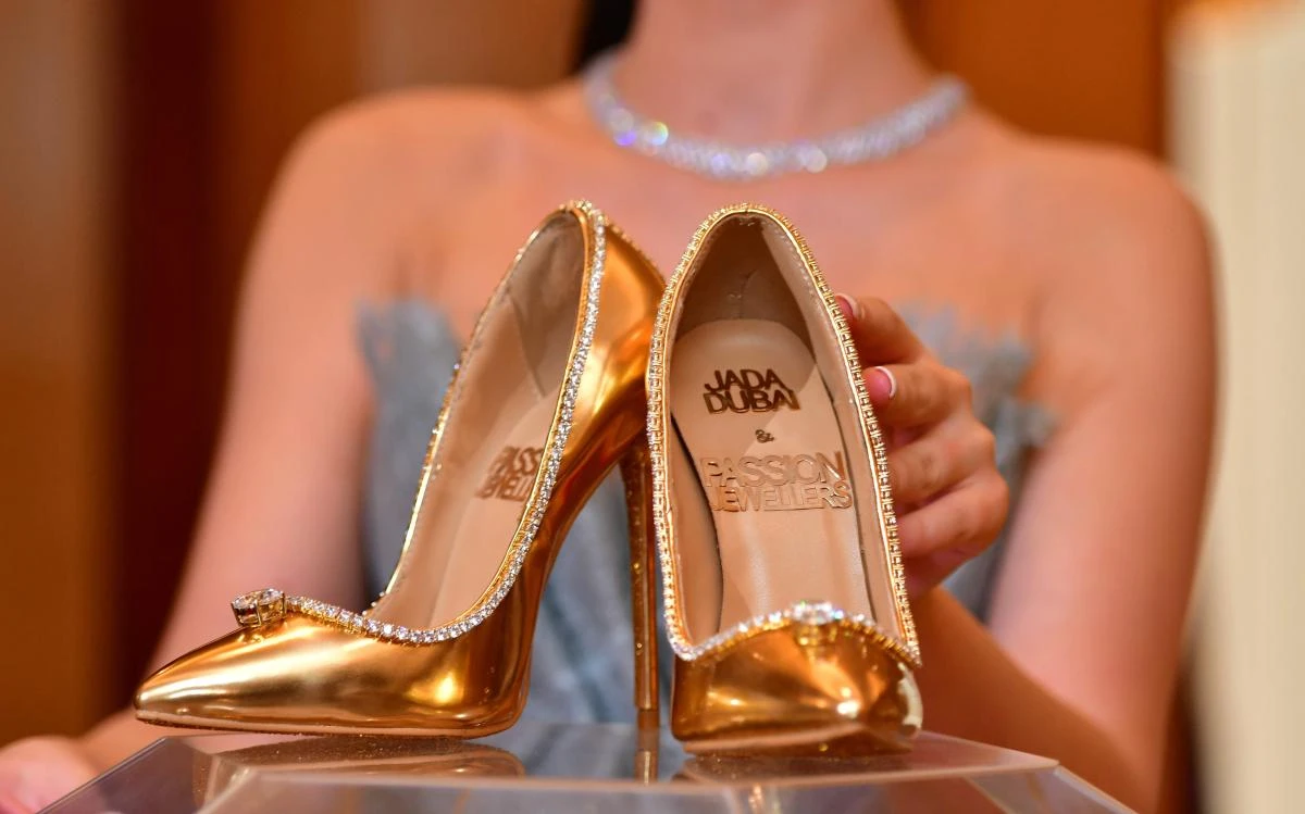 Each shoe features a crowning jewel: a round, 15 carat flawless D-diamond near the pointed toe. (AFP)