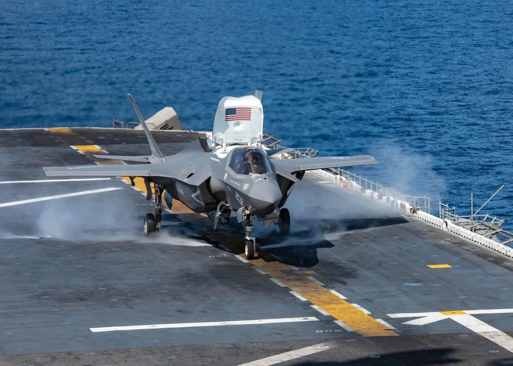 F-35 stealth fighter crashes for the first time