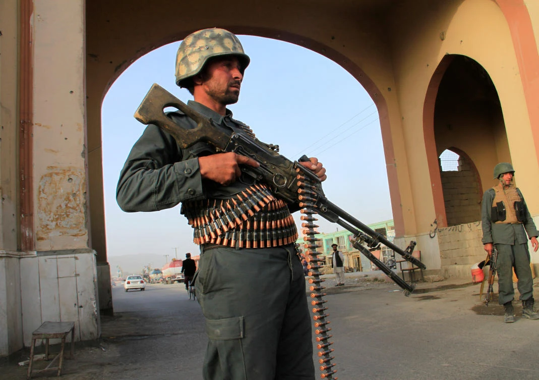 An Afghan policeman keeps watch at a check point in Ghazni city, Afghanistan September 16, 2018. Picture taken September 16, 2018. (File/Reuters)