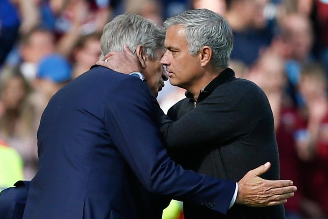 Jose Mourinho on the brink after United collapse at West Ham