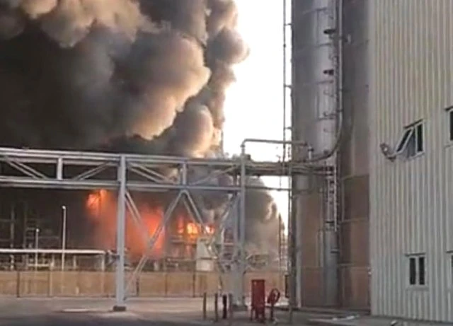 Saudi civil defense teams battled to control a fire at the National Petrochemical Industrial Company (NATPET) refinery in Yanbu. (Social media)