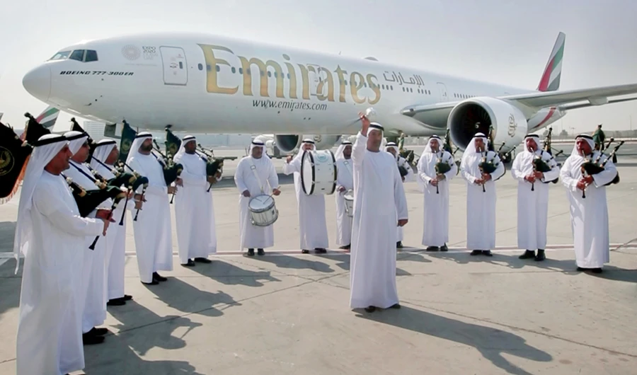 The Dubai Police Band gives Emirates flight EK23 a send-off with a Scottish flavor.