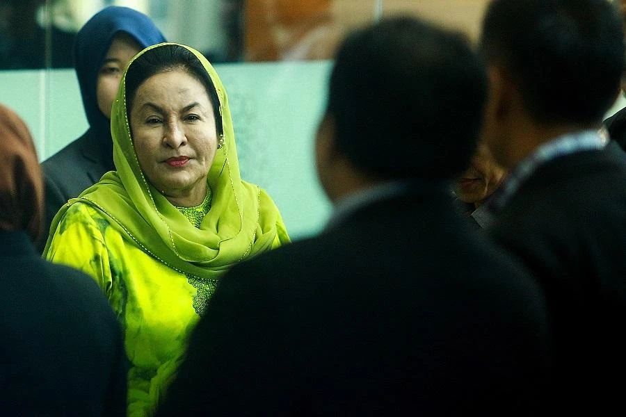 Wife of ex-Malaysian PM arrested by anti-graft agency