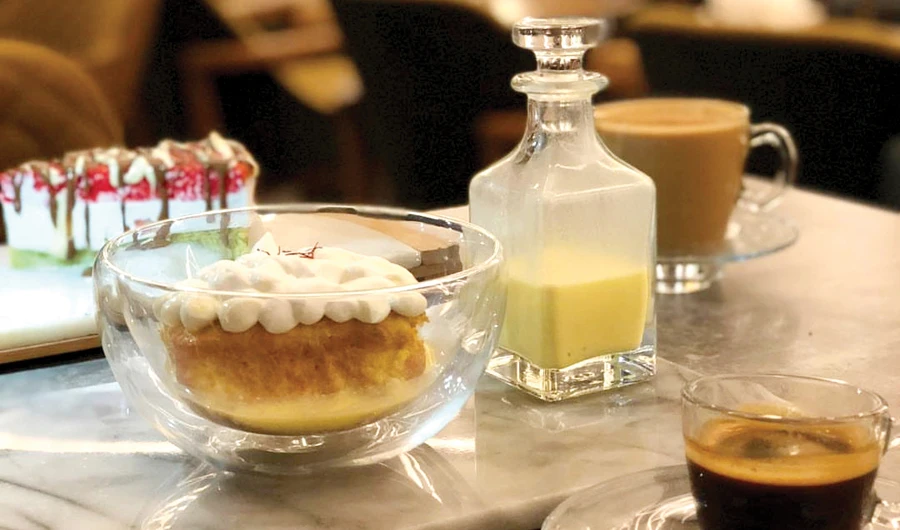 Where We Are Going Today: Tabaqat, cakes tailor-made