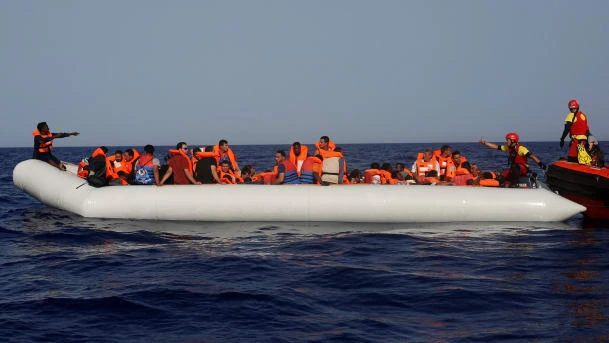 Cyprus picks up 21 Syrians from drifting boat
