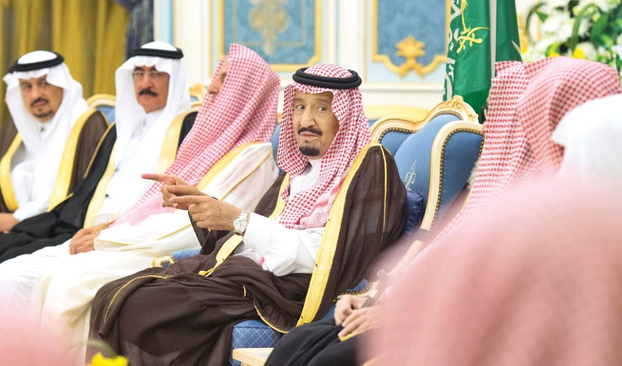 King Salman receives dignitaries in Riyadh