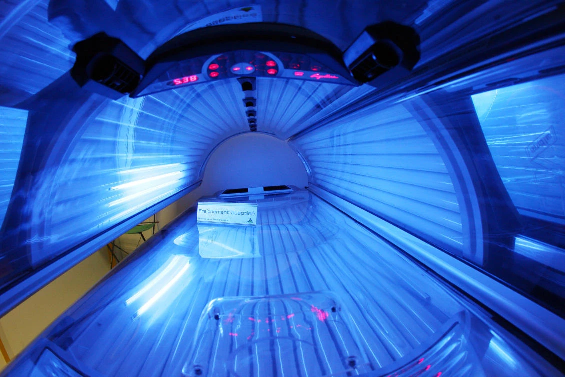 French health watchdog calls for ban on sunbeds
