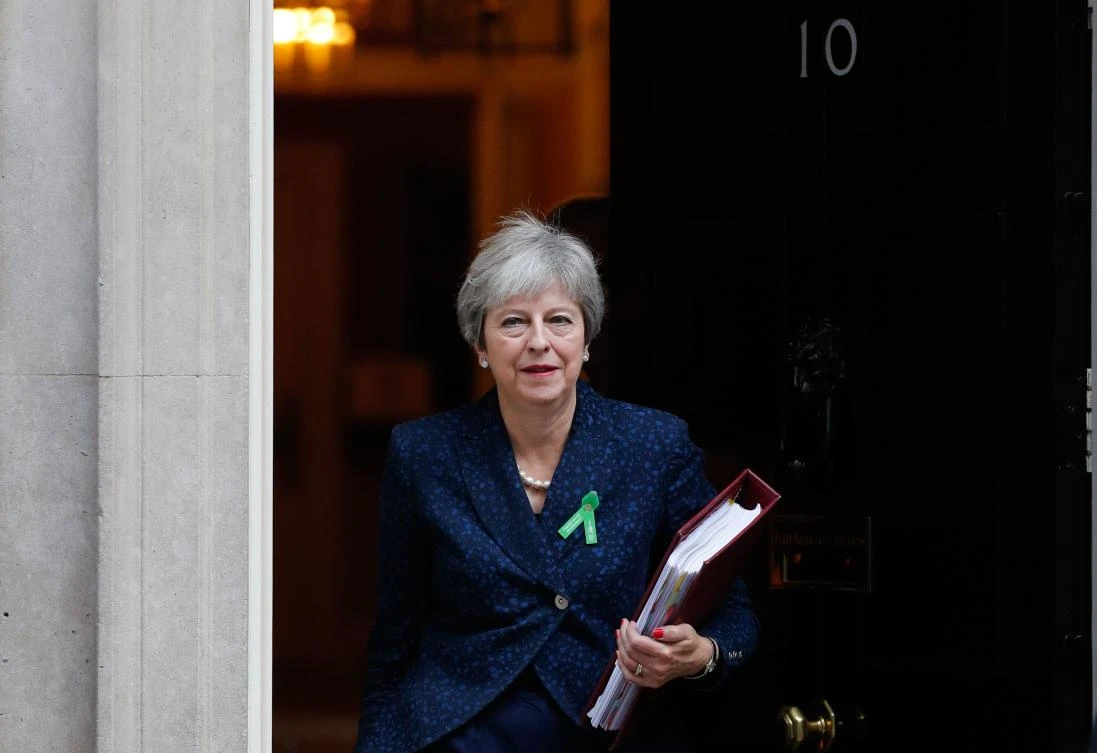 UK PM faces backlash over Brexit compromise