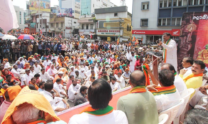 Tensions high as Indian temple opens to women