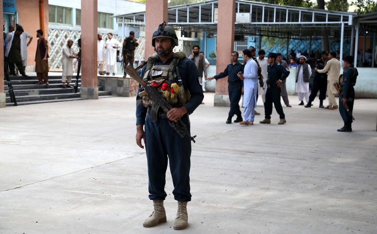 Afghan poll candidate killed in explosion