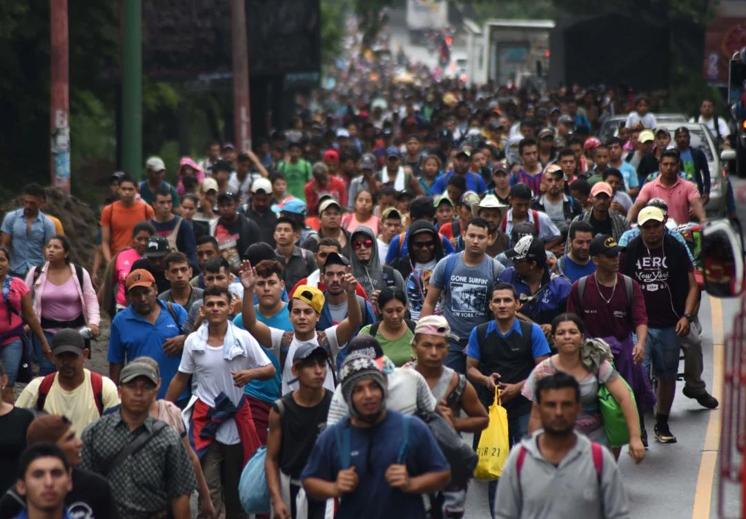 Trump targets Democrats as more than 2,000 Honduran migrants resume journey to the US