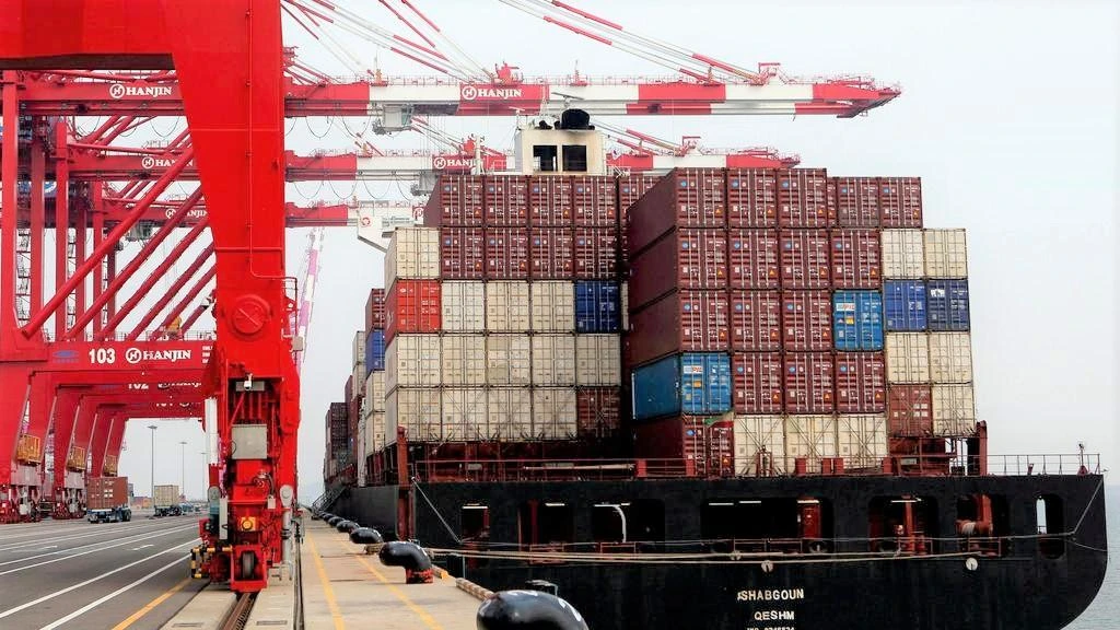US President Donald Trump’s administration threatened duties on $267 billion of Chinese goods on top of tariffs already levied on $250 billion previously . (Reuters)