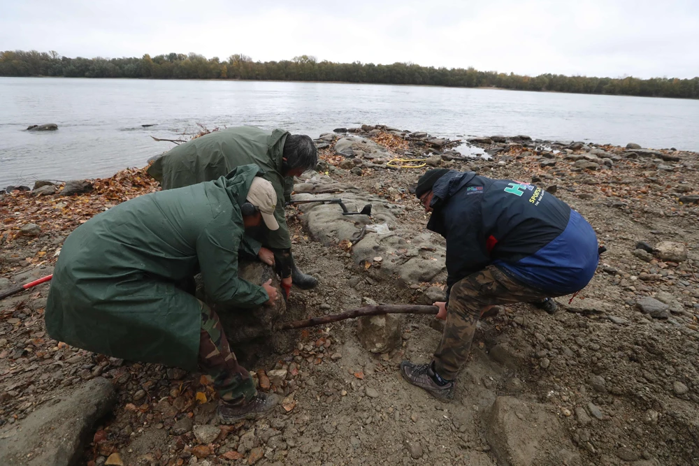Dry Danube reveals hidden treasure in Hungary