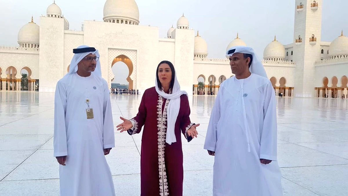 Images of Regev flooded social media, with the pictures showing her at the mosque and dressed in a abaya as well as covering her hair. (Facebook)