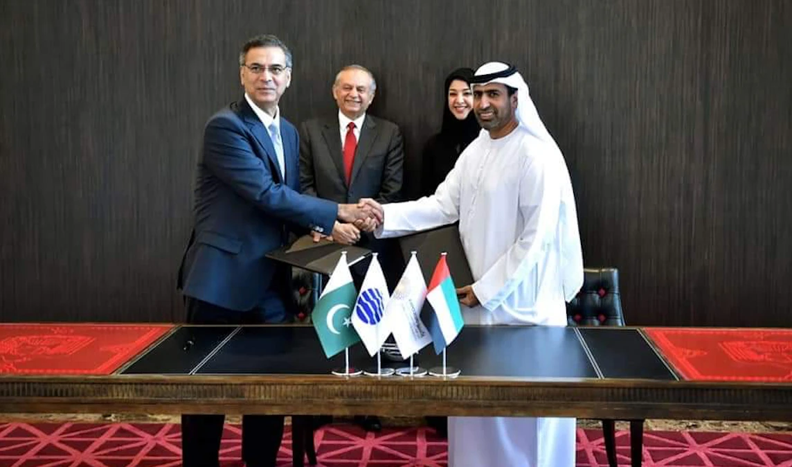 Pakistan officially signs “participation contract” to participate in Expo 2020 Dubai in ceremony organized by Ministry of Foreign Affairs in Abu Dhabi which was attended by UAE Minister of State for International Cooperation Reem Al Hashimy and H.E. Abdul Razzak Dawood, Adviser to the Prime Minister of Pakistan on Commerce. (Photo courtesy: Pakistan Embassy in Abu Dhabi)