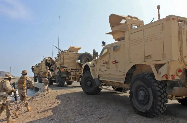 Soldiers belonging to Saudi-led coalition forces on maneuver in the southern Yemeni port of Aden on Monday, October 29, 2018. (AFP)
