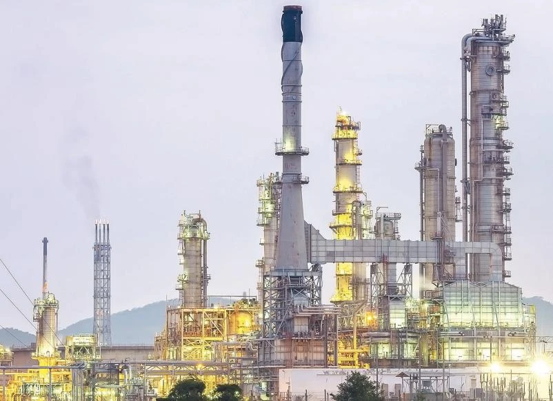 Crude oil prices continued their downward momentum with Brent crude falling to nearly a three-month-low at $72.83 per barrel. (AFP)