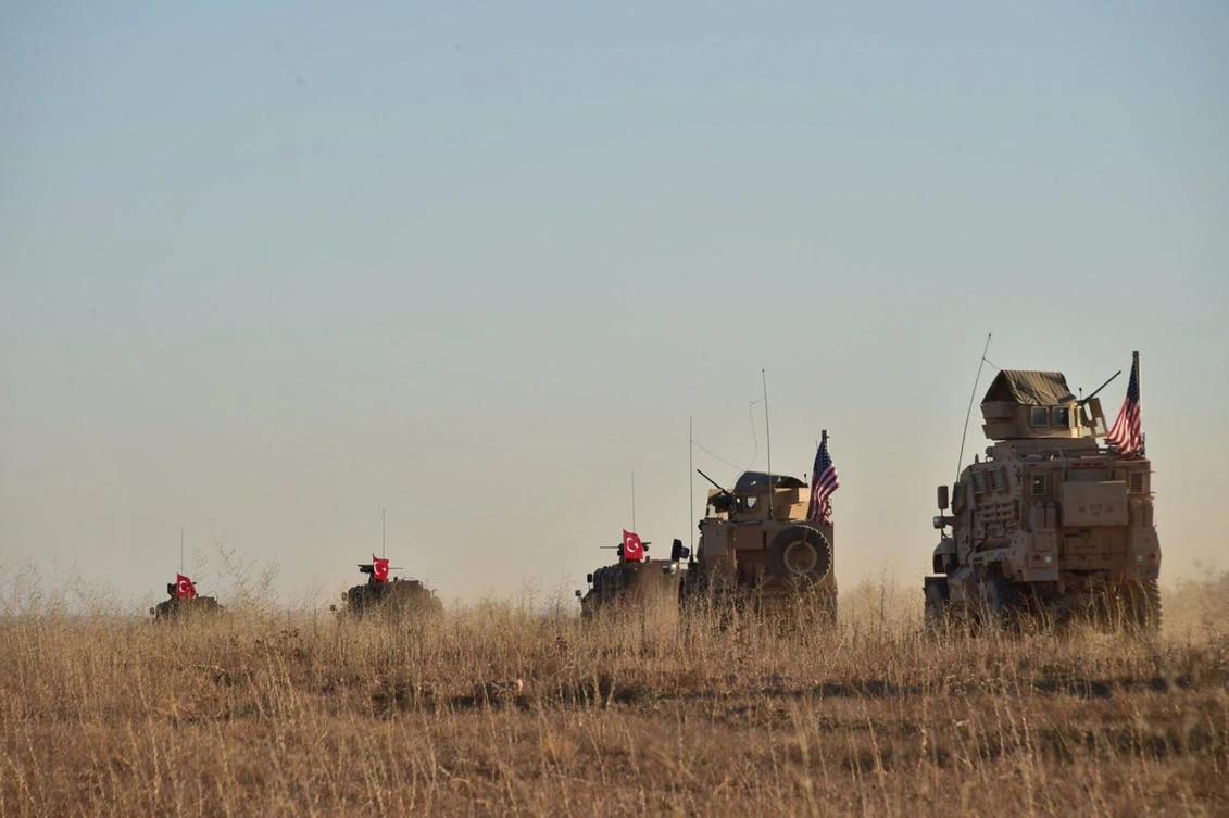 Turkish and U.S. troops are pictured during a joint patrol around Manbij, northern Syria November 1, 2018. Picture taken November 1, 2018. (Reuters)