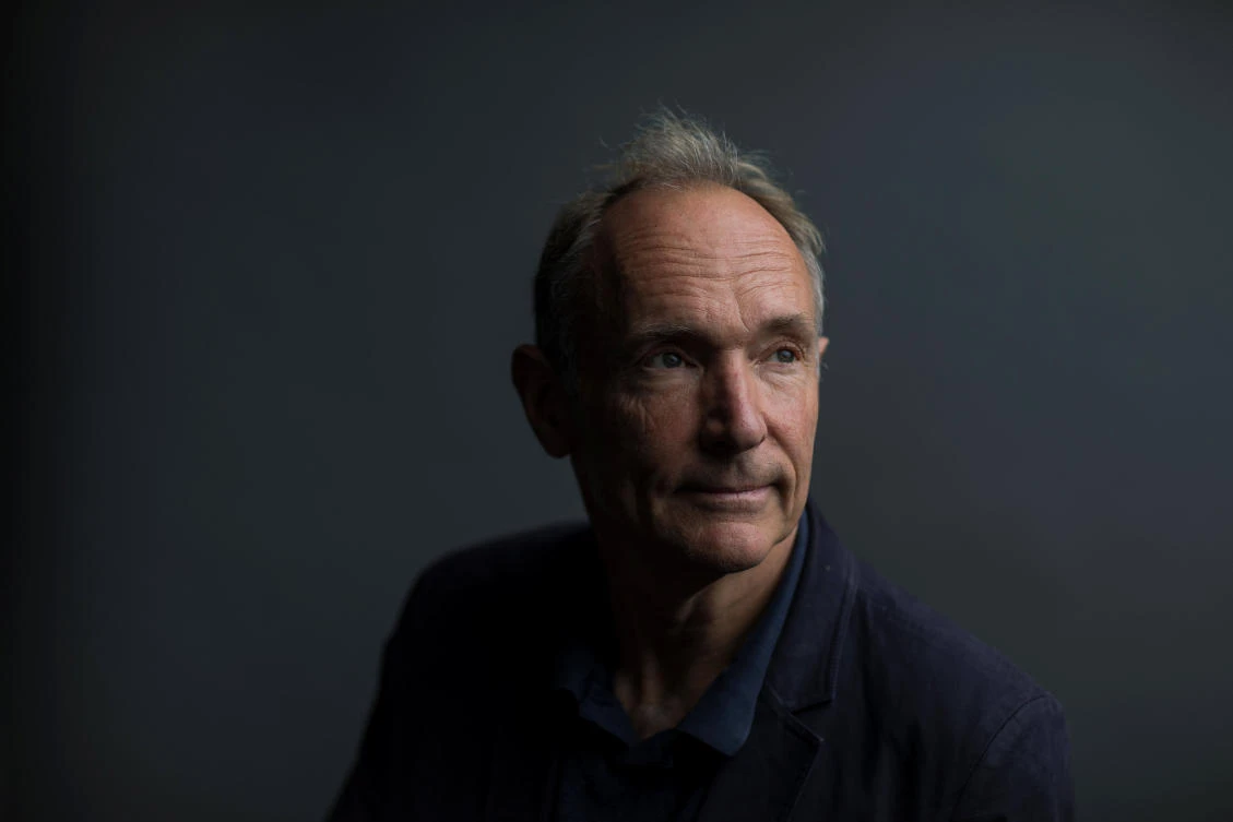 Web creator Tim Berners-Lee launches contract for better Internet