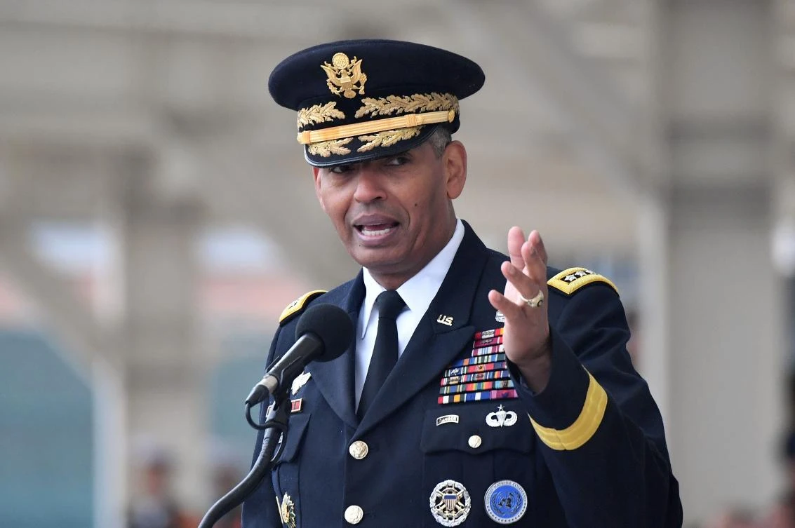 Outgoing commander of US forces in South Korea, General Vincent Brooks, on Nov. 8 urged Seoul and Washington to maintain their alliance as differences mount in their approach to the nuclear-armed North. (File/AFP/Jung Yeon-je)