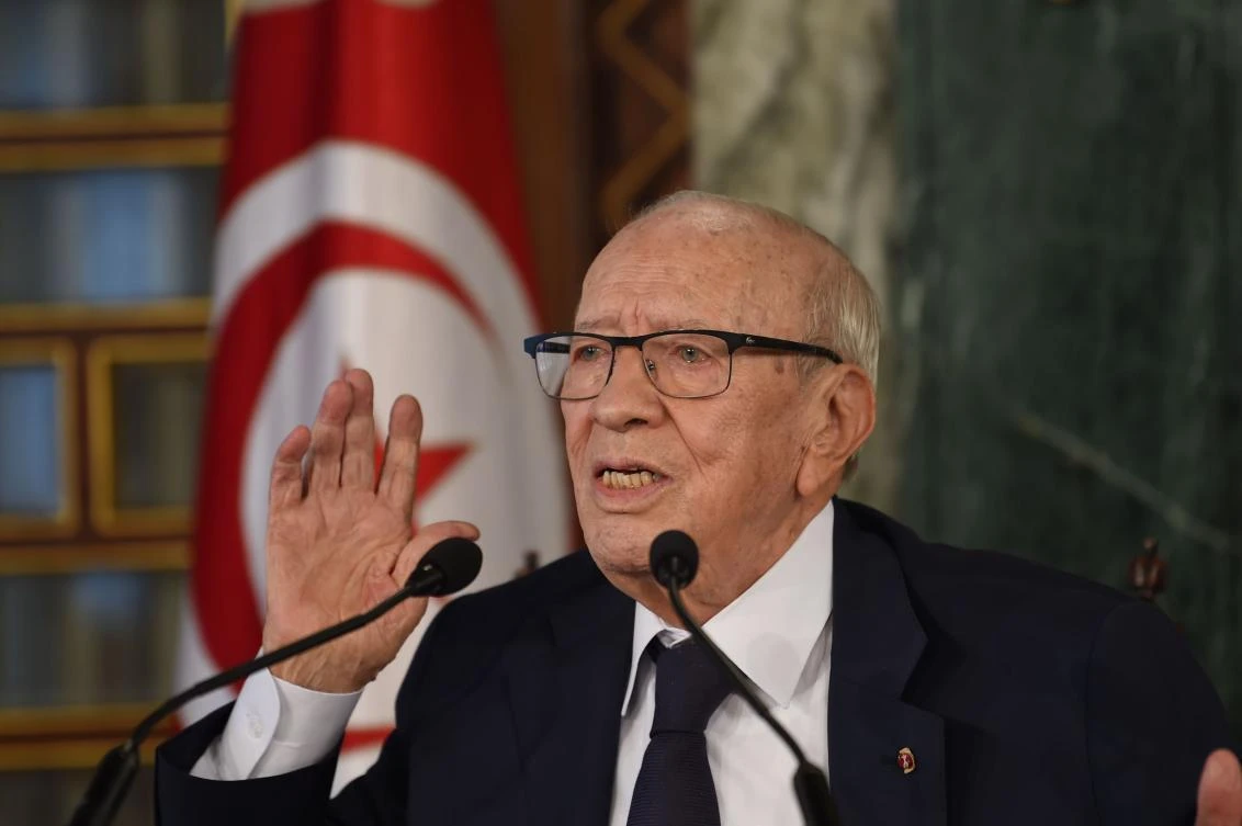 Tunisian president accepts new ministers, easing high-level standoff