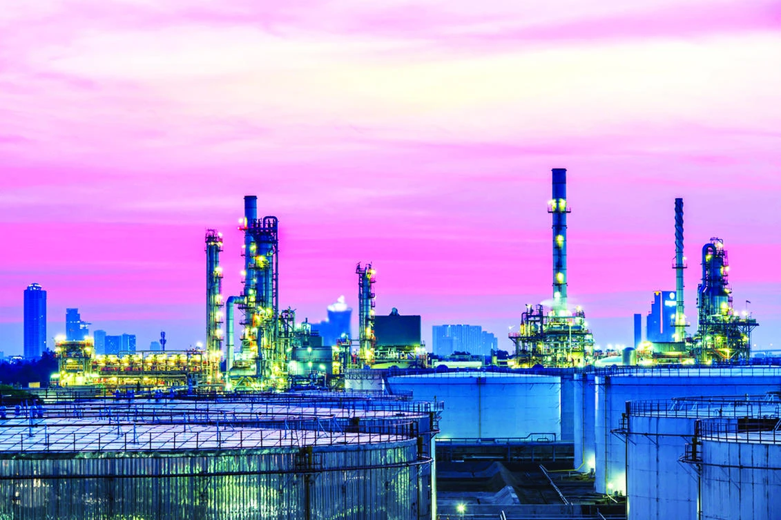 Liquefied natural gas storage tanks at an oil refinery. Global expenditure on upstream gas is set to grow to $1.13 trillion by 2025, according to analysts. (Shutterstock)