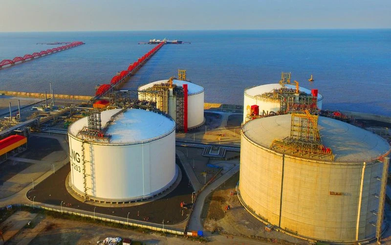 Liquefied natural gas storage tanks at an oil refinery. Global expenditure on upstream gas is set to grow to $1.13 trillion. (Reuters)