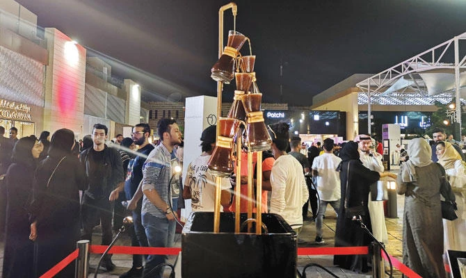 The fountain benchmarked Jeddah city and the movement of coffee. (Photos by Huda Bashatah)