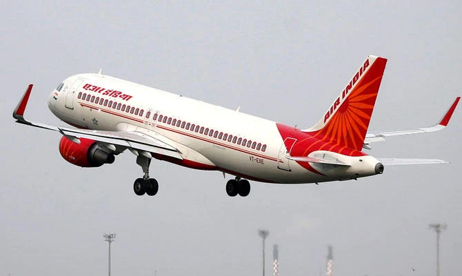An Air India Airbus A320-200 aircraft takes off from the Sardar Vallabhbhai Patel International Airport in Ahmedabad, India, July 7, 2017. (REUTERS)
